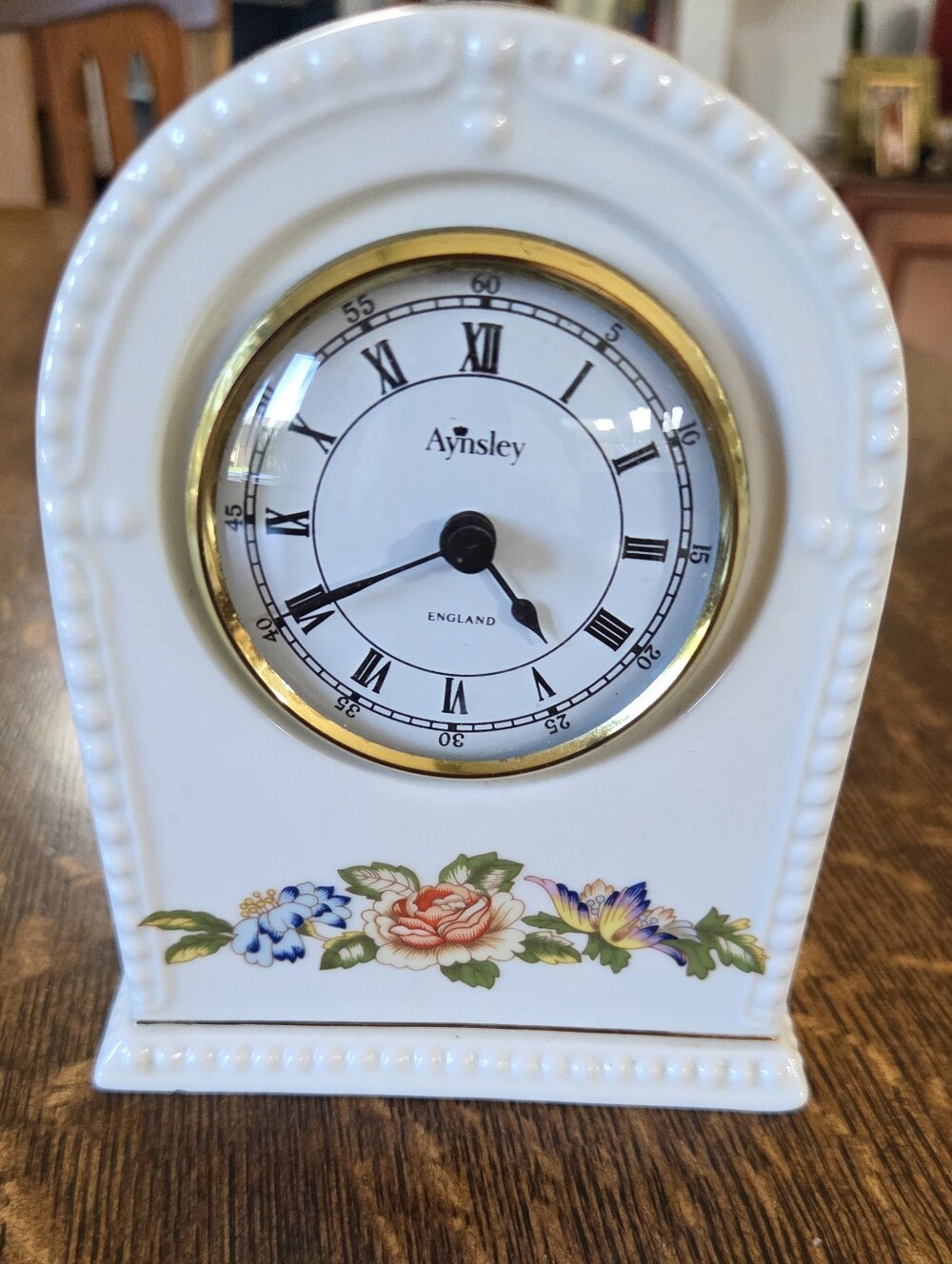Bone China Cottage Garden Mantel or table Clock Made in England/John Aynsley